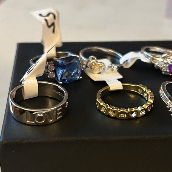 Elegant Women's Ring Set of 8 gemstone rings size 7 - Picture 2 of 4